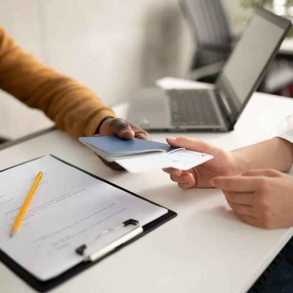 حظر إصدار تصريح عمل 