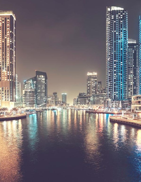 الحياة في الإمارات