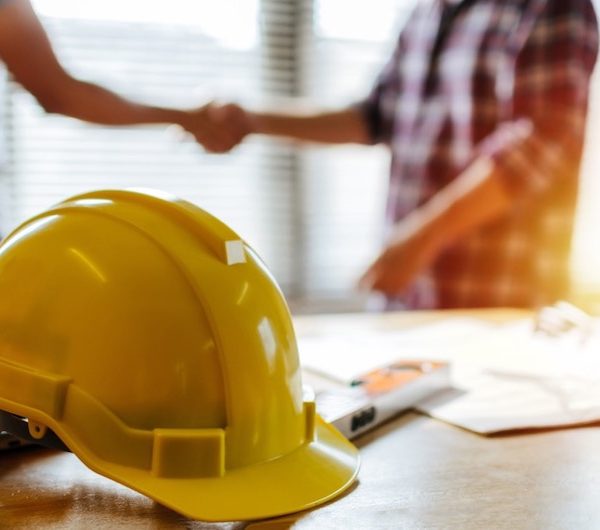 صياغة ومراجعة عقود المقاولات