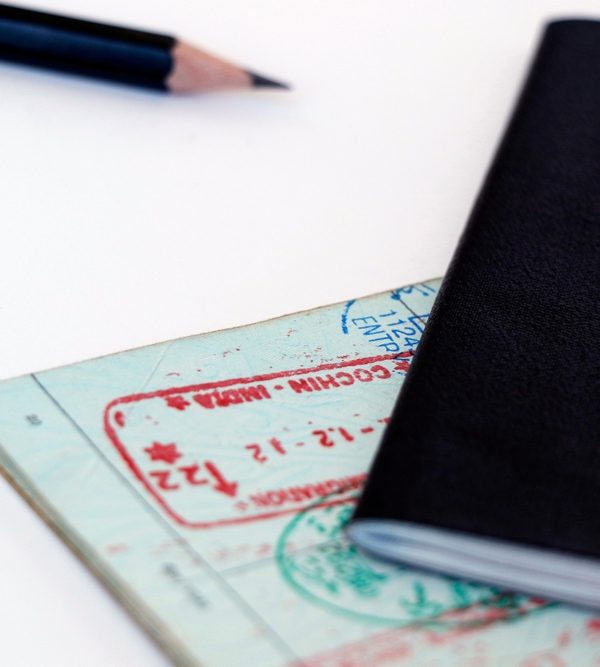 تصريح عمل مؤقت وفق الأنظمة المعتمدة