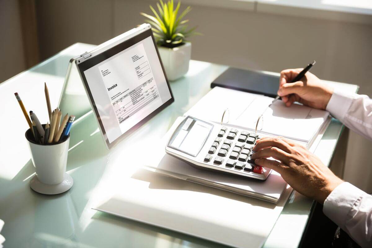 abu dhabi free zone license cost